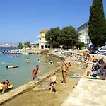 Hotel Adriatic Omisalj