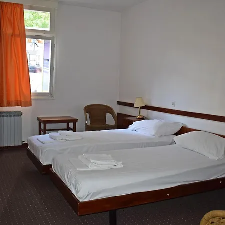Hotel Adriatic 2*